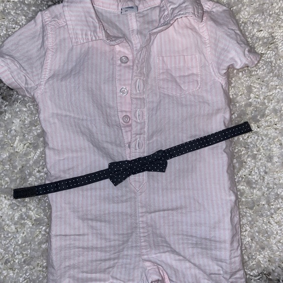 Old Navy Collar Bowtie Pink Romper 3-6 Months - Picture 3 of 3